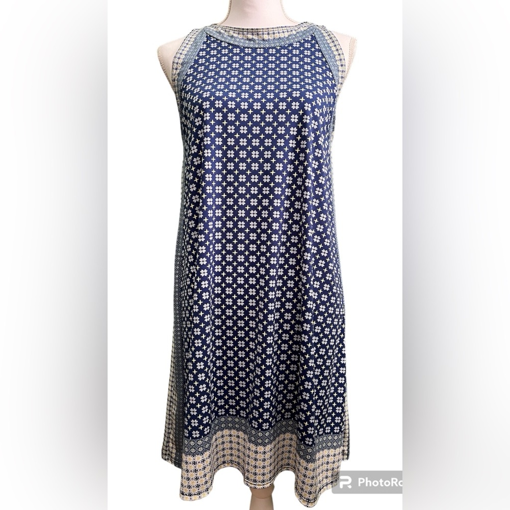 Max Studio Sleeveless Multi-Color Shift Dress, Size S
